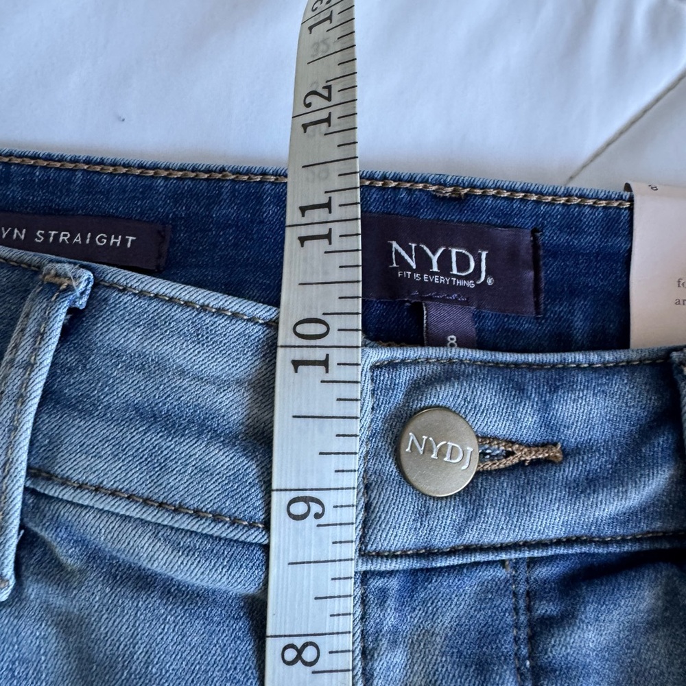 NWT NYDJ Marilyn Straight Leg Jeans Women's Size 8 Light Wash Denim Lift Tuck - Picture 6 of 13